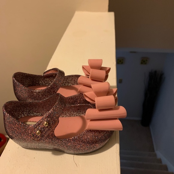 Shoes - Picture 2 of 5